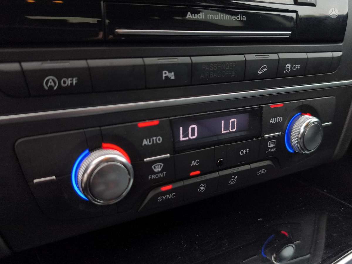 Audi A6 2012 — photo 18