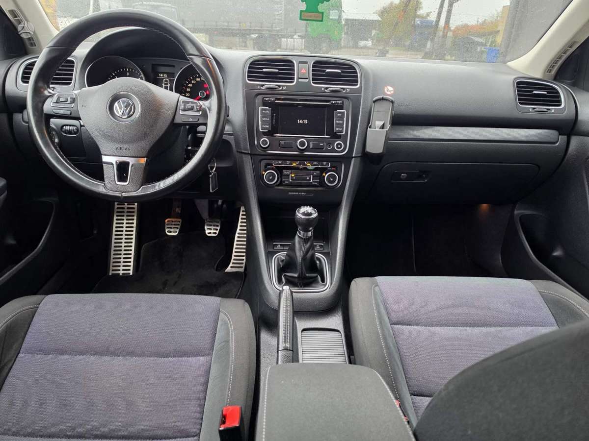 Volkswagen Golf 2011 — photo 11