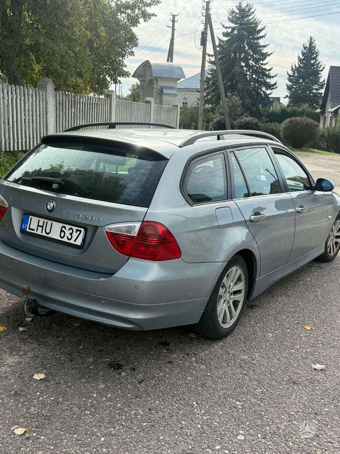 BMW 320 2008 — photo 11