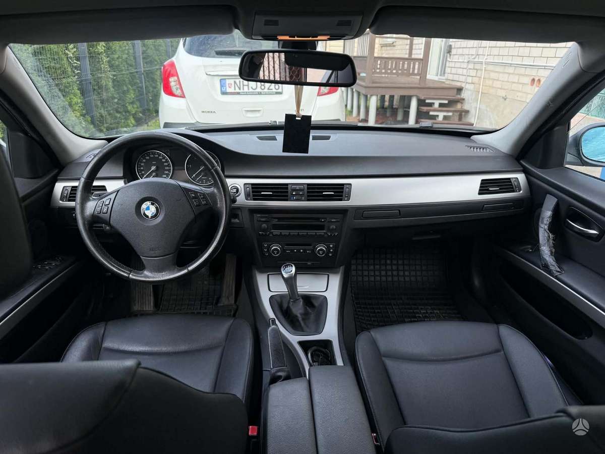 BMW 320 2008 — photo 15
