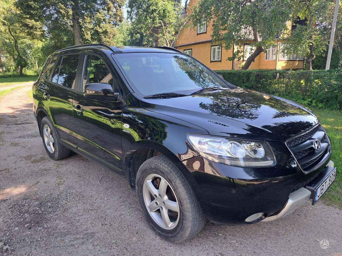 Hyundai Santa 2008 — вигляд ззаду