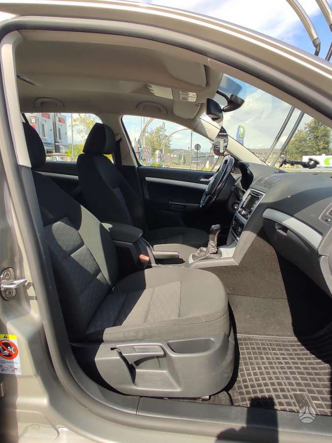 Skoda Octavia 2011 — photo 10