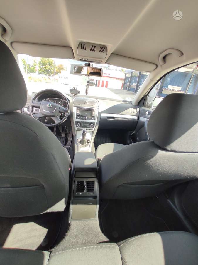 Skoda Octavia 2011 — photo 7