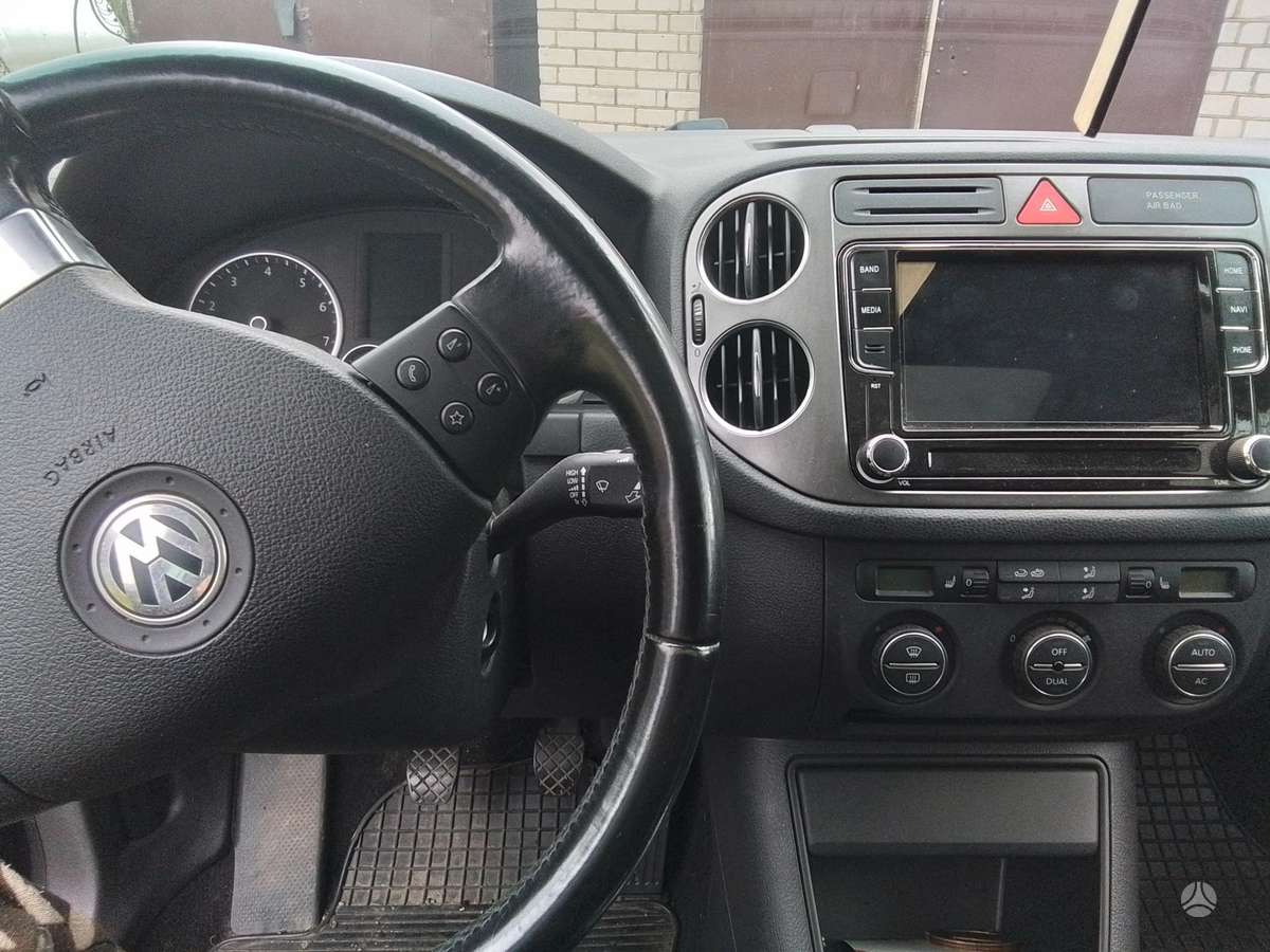 Volkswagen Tiguan 2008 — engine 1984 cm³, 200 HP (147kW)