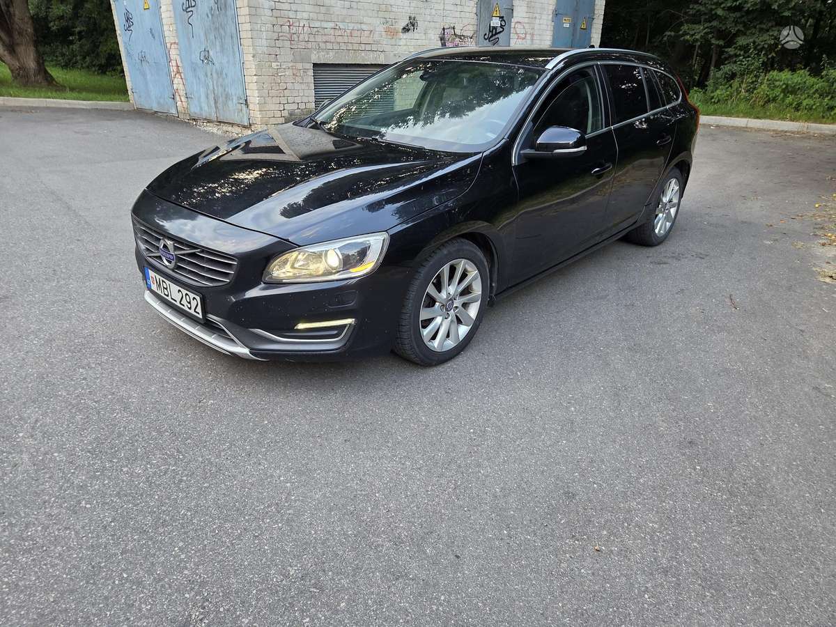 Volvo V60 2014 — вигляд ззаду