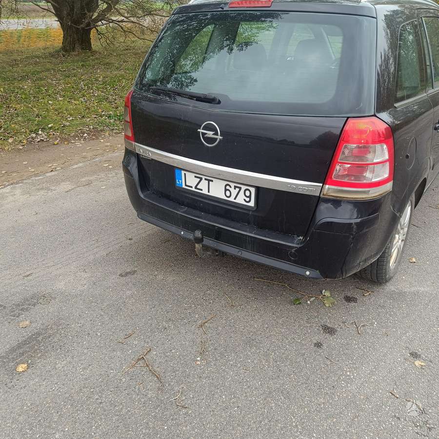 Opel Zafira 2008 — interior