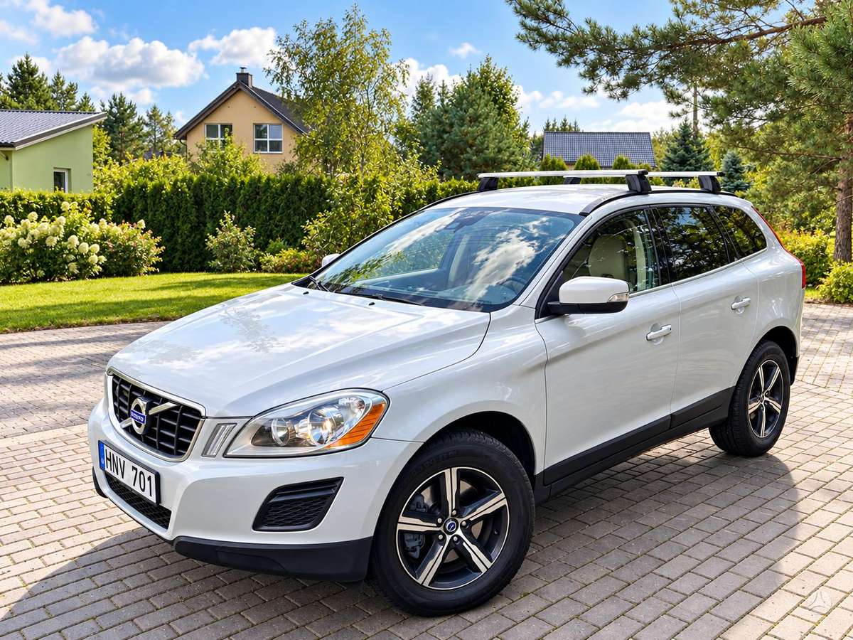 Volvo XC60 2010 — вигляд ззаду