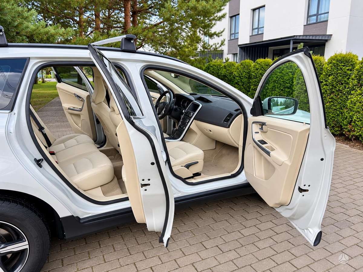 Volvo XC60 2010 — фото 29