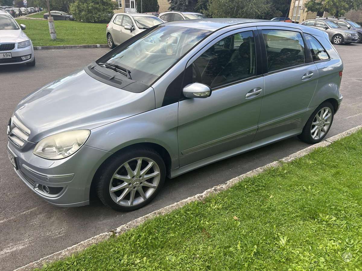 Mercedes-Benz B200 2006 — engine 1992 cm³, 140 HP (103kW)