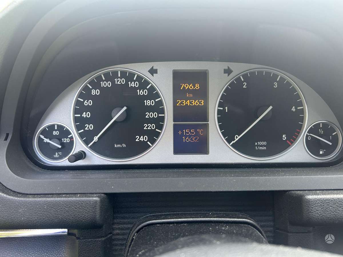 Mercedes-Benz B200 2006 — photo 7