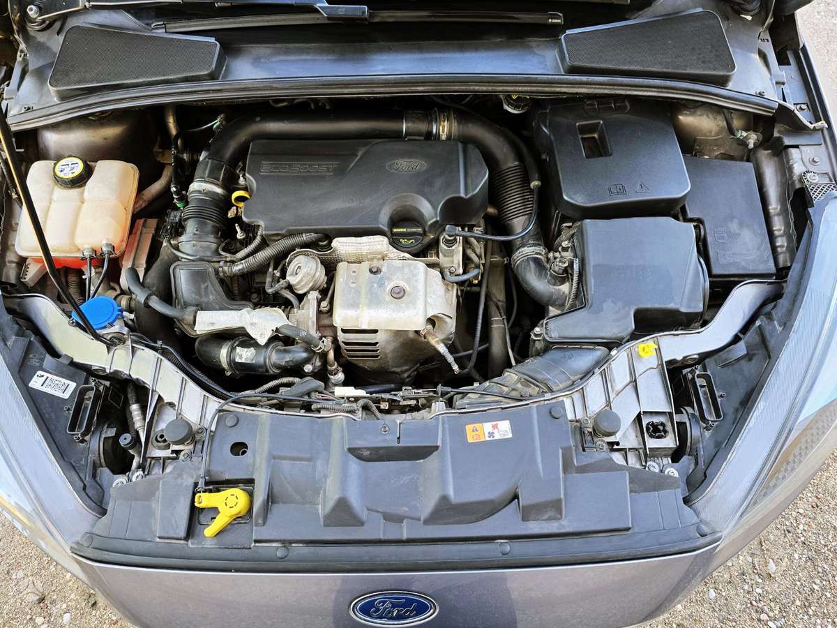 Ford Focus 2015 — photo 10