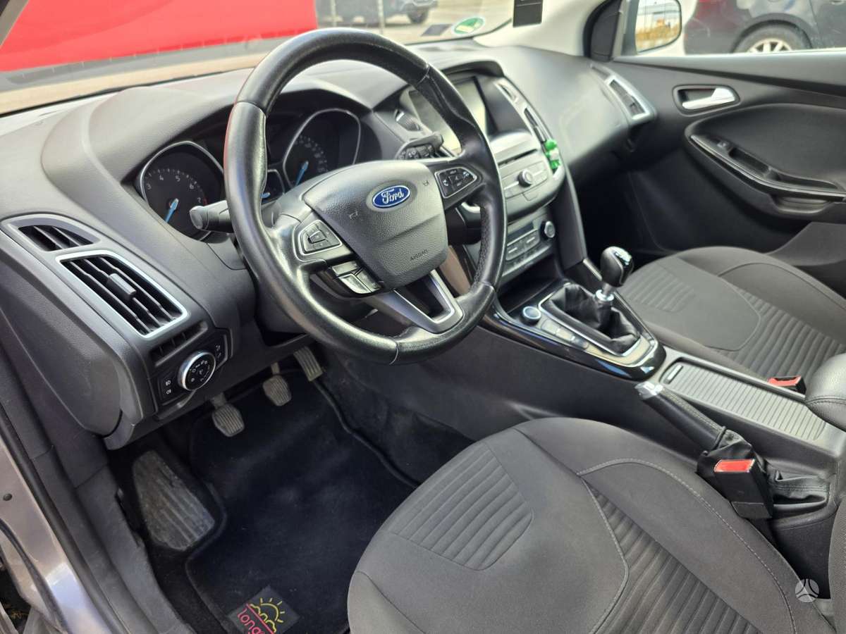 Ford Focus 2015 — photo 12