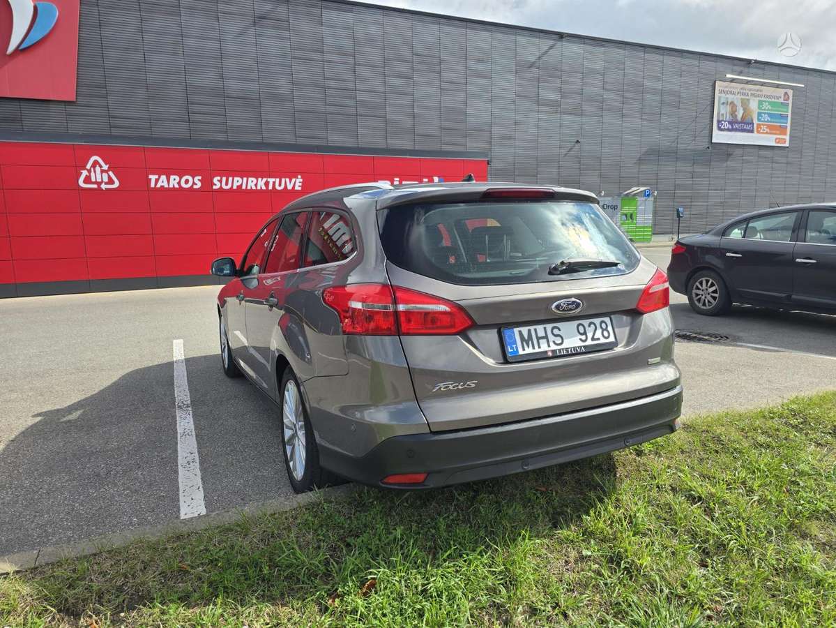 Ford Focus 2015 — engine 1000 cm³, 125 HP (92kW)