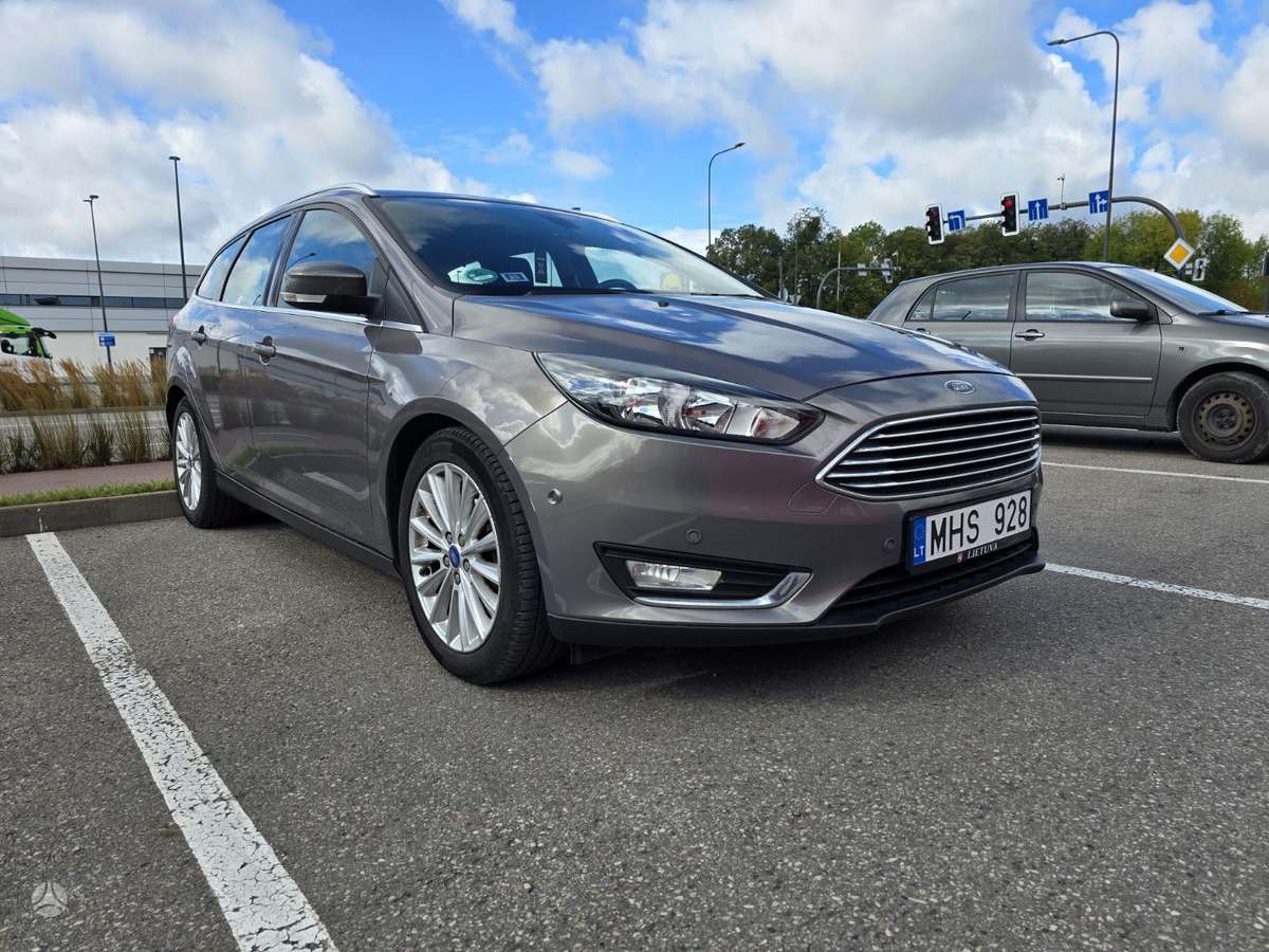 Ford Focus 2015 — photo 8