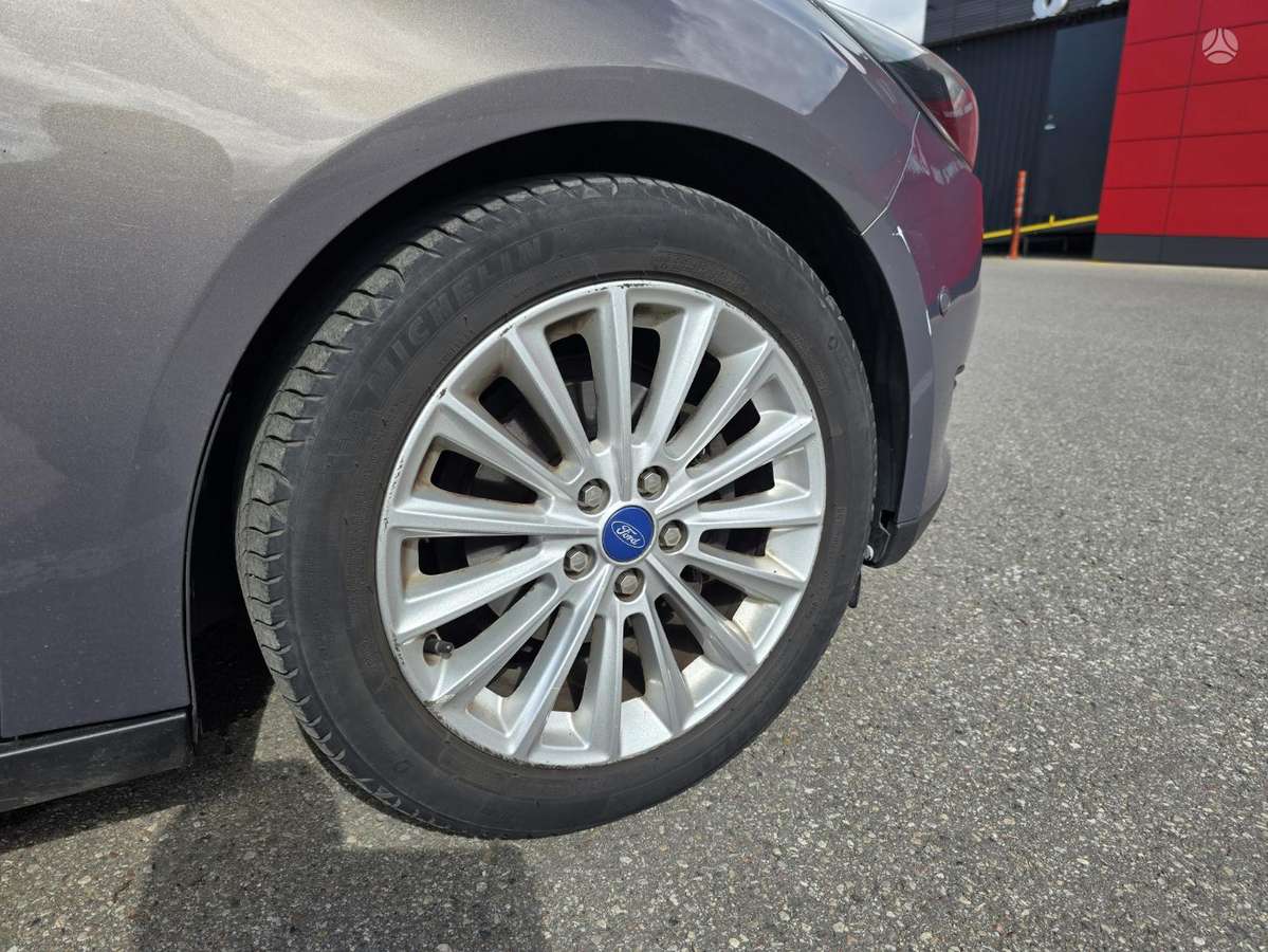 Ford Focus 2015 — photo 9