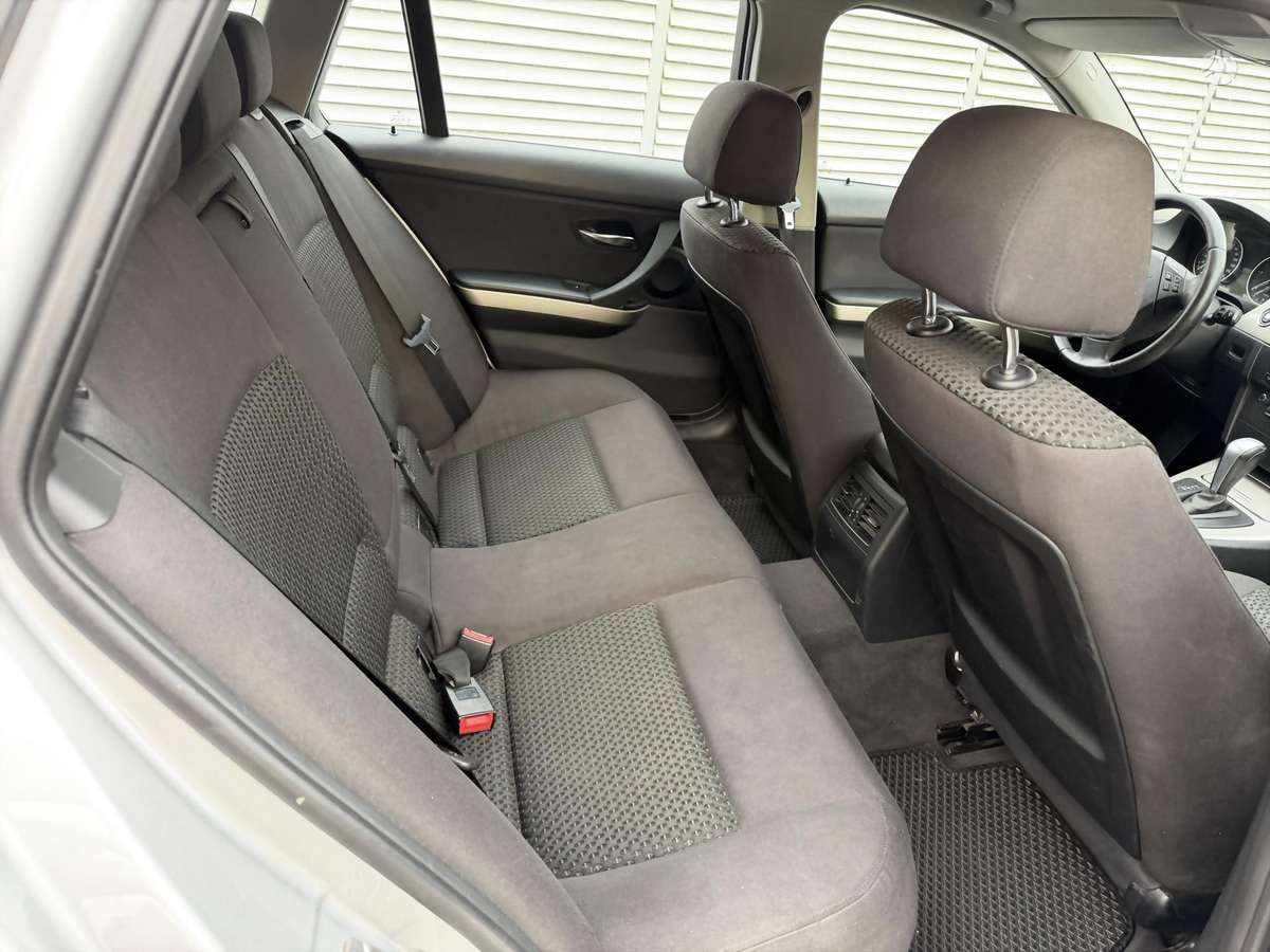 BMW 320 2012 — photo 7