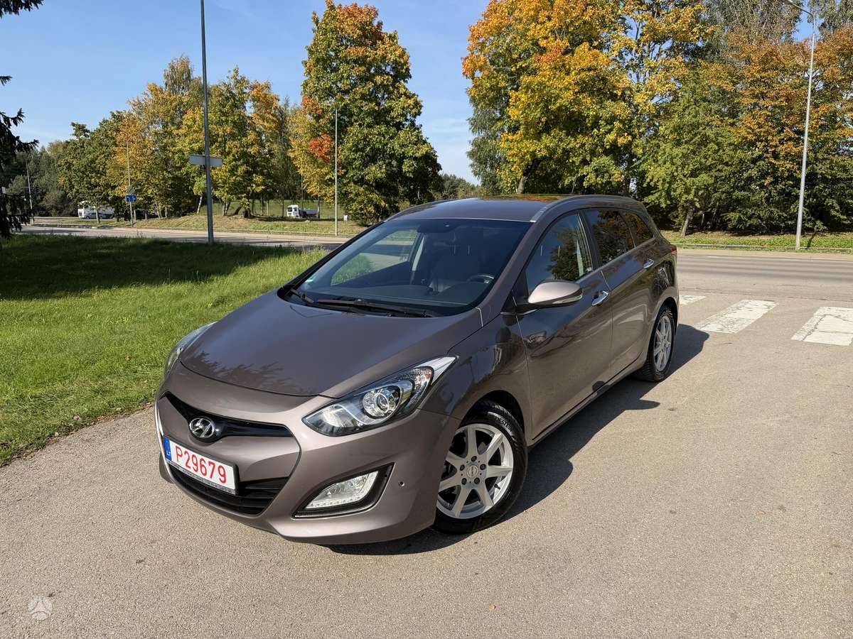 Hyundai i30 2012 — вигляд ззаду