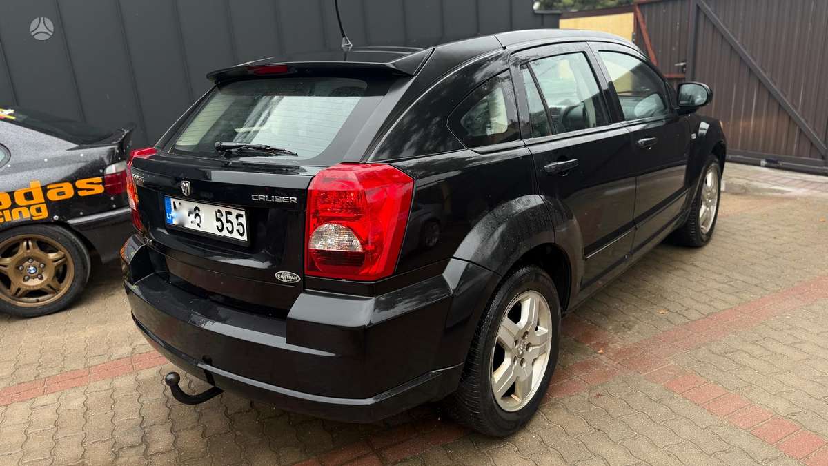 Dodge Caliber 2010 — салон
