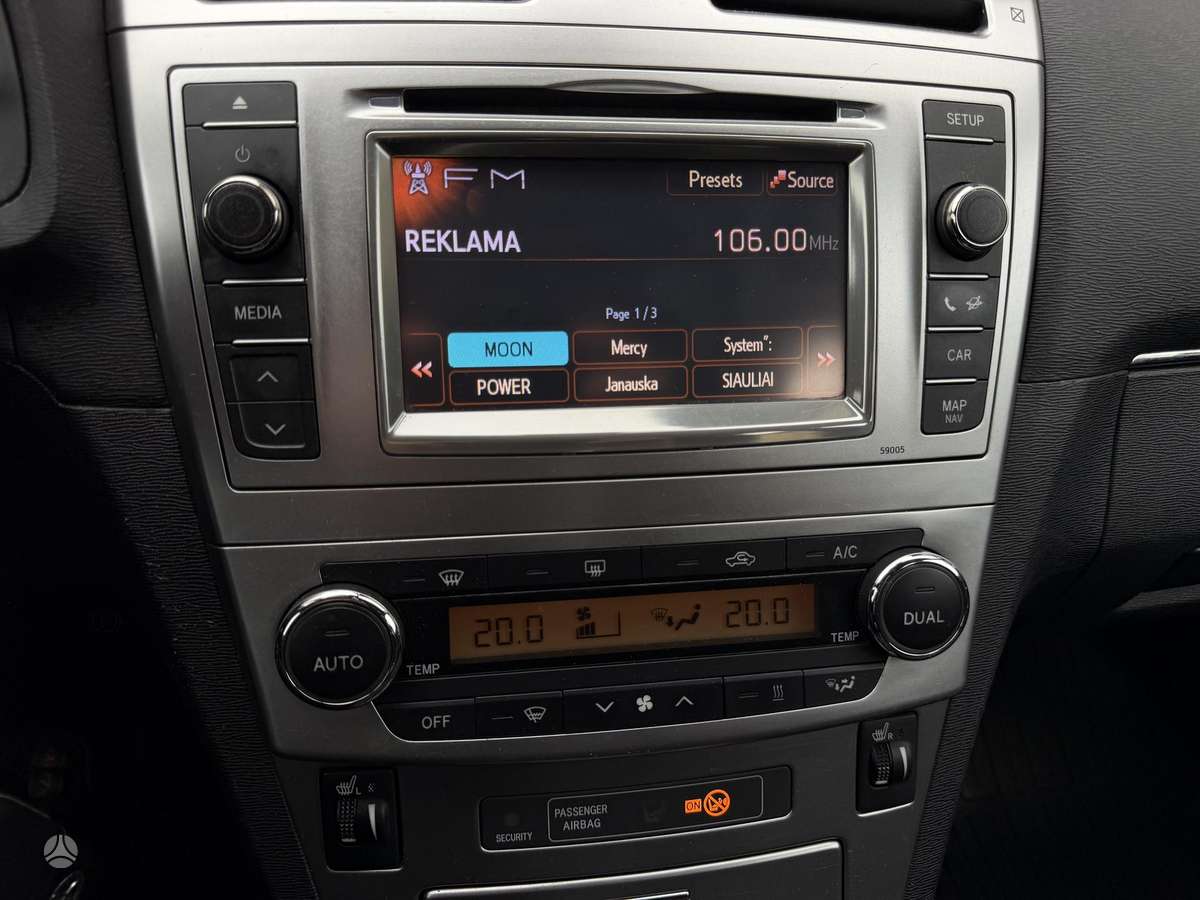Toyota Avensis 2012 — photo 27