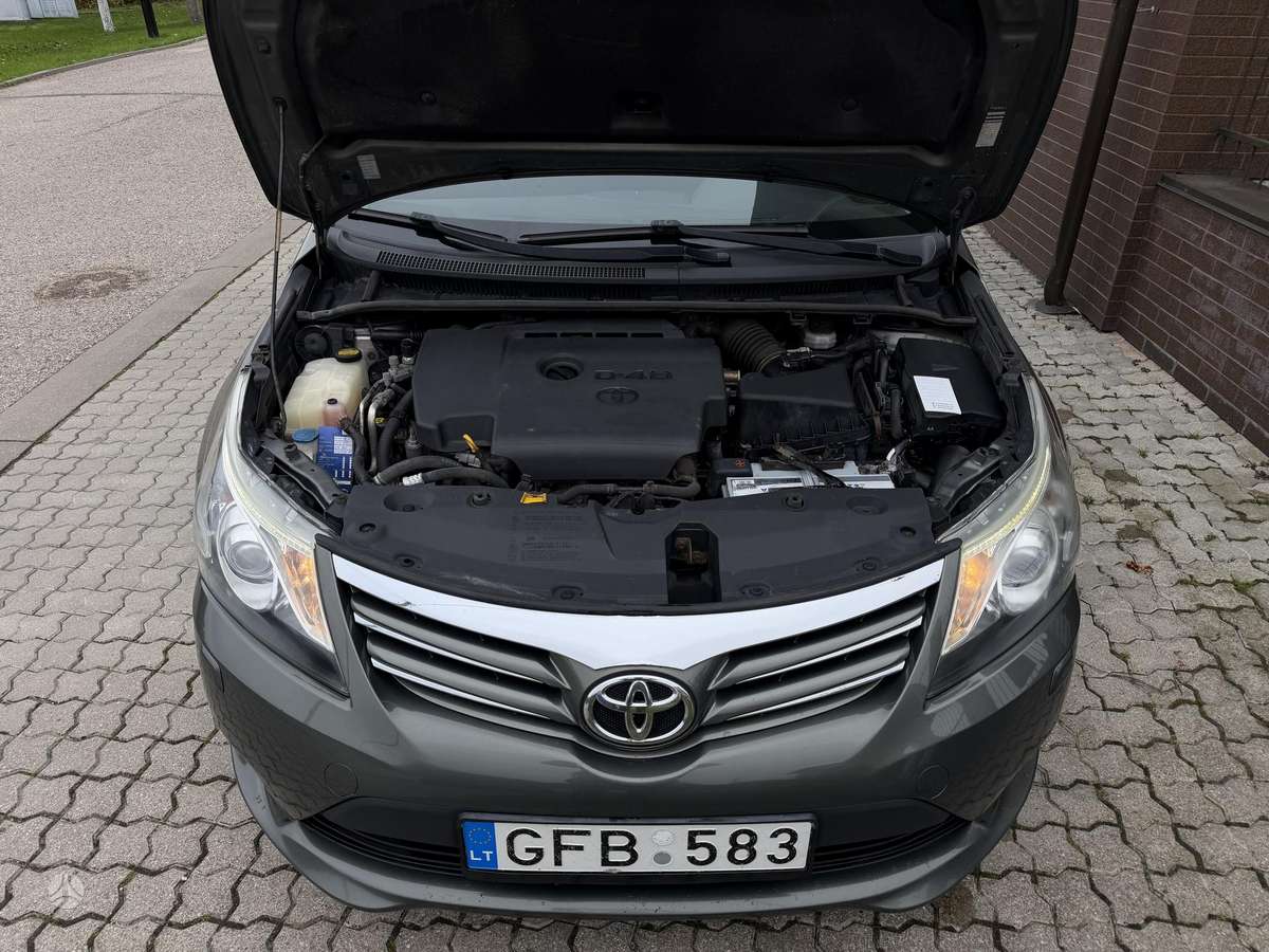 Toyota Avensis 2012 — photo 9