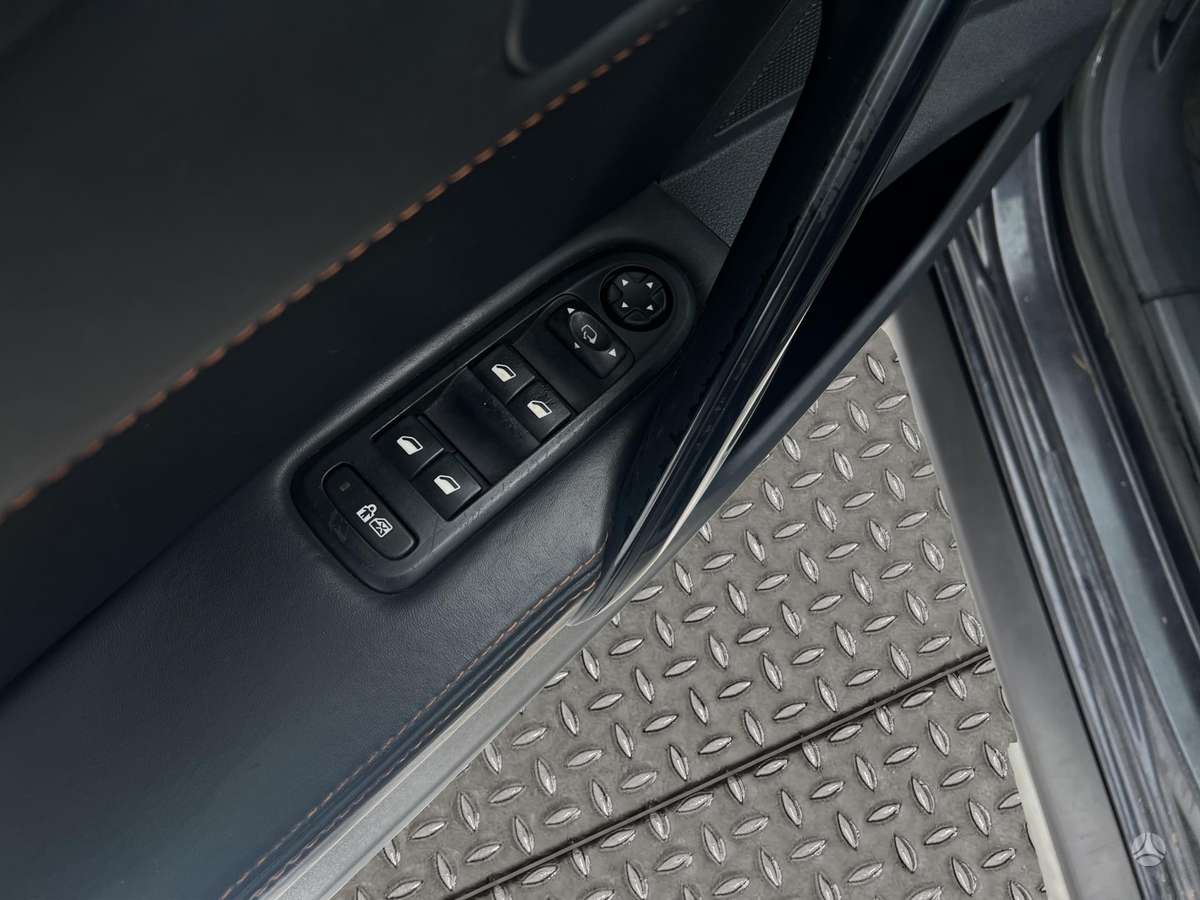 Peugeot 508 2012 — photo 13
