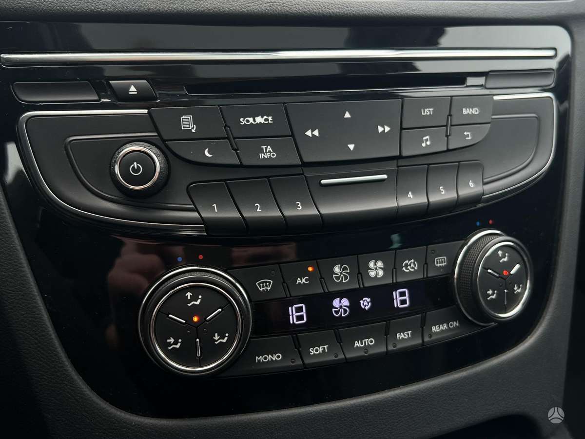 Peugeot 508 2012 — photo 16
