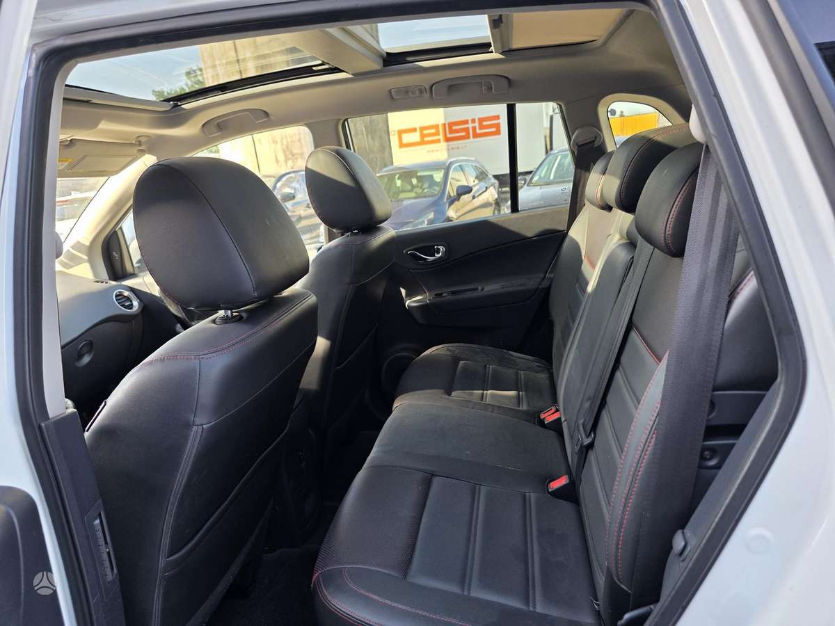 Renault Koleos 2015 — photo 16