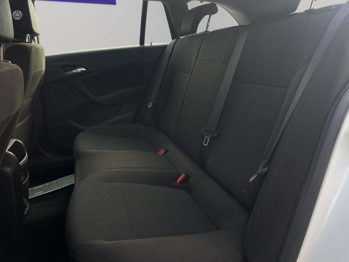 Opel Insignia 2015 — photo 10