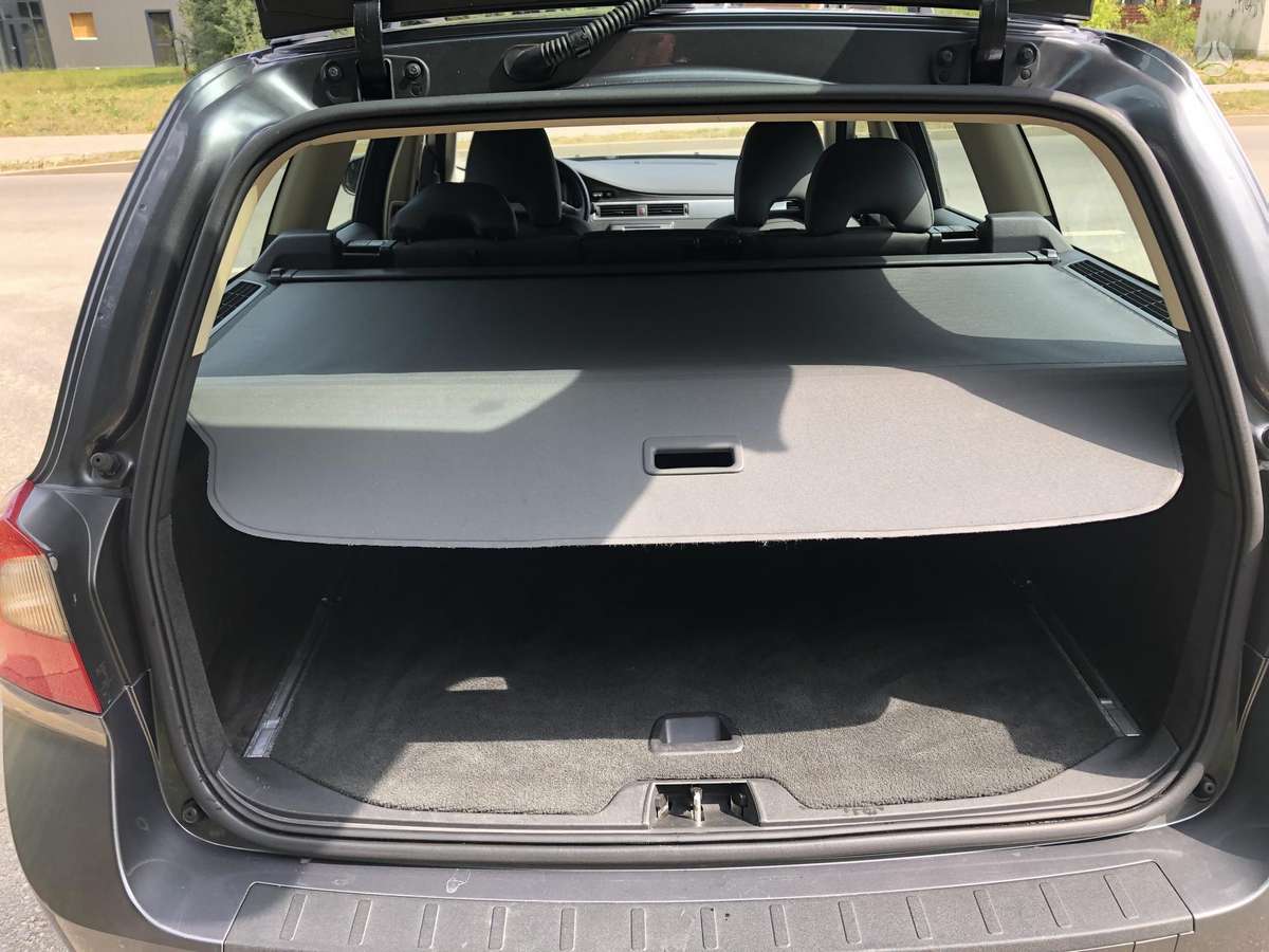 Volvo V70 2009 — photo 15