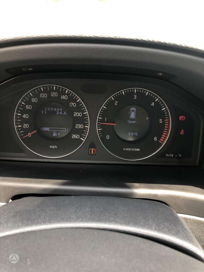 Volvo V70 2009 — photo 23