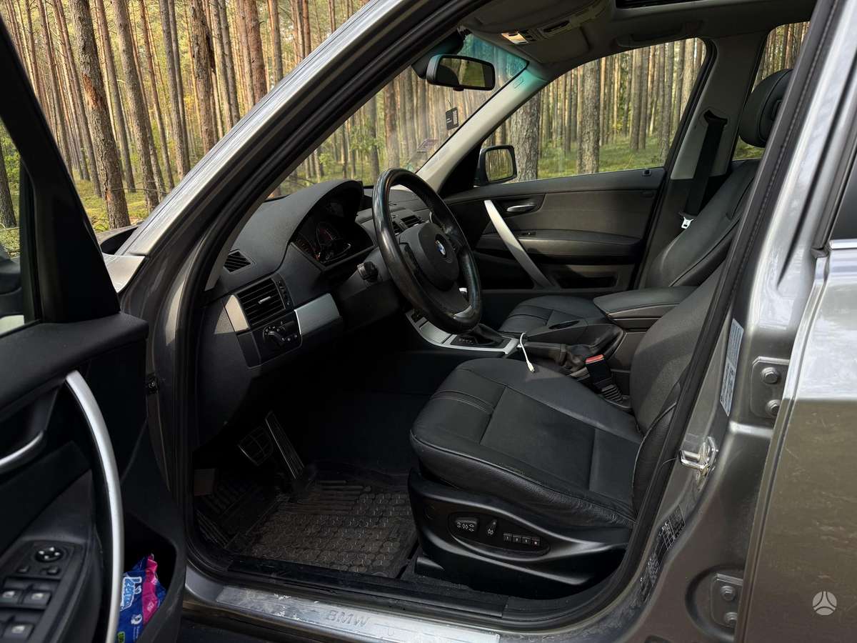 BMW X3 2009 — photo 11