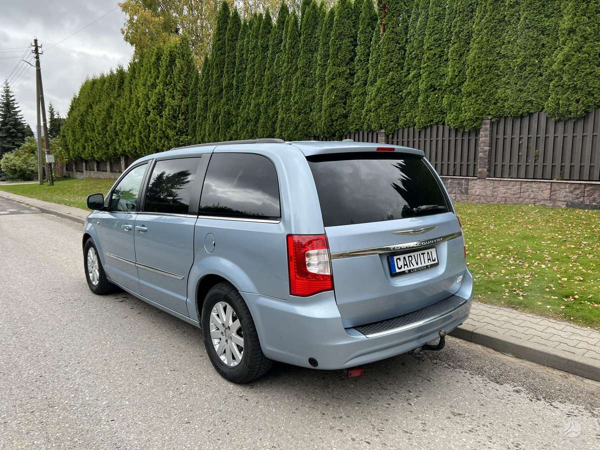 Chrysler Town 2013 — салон