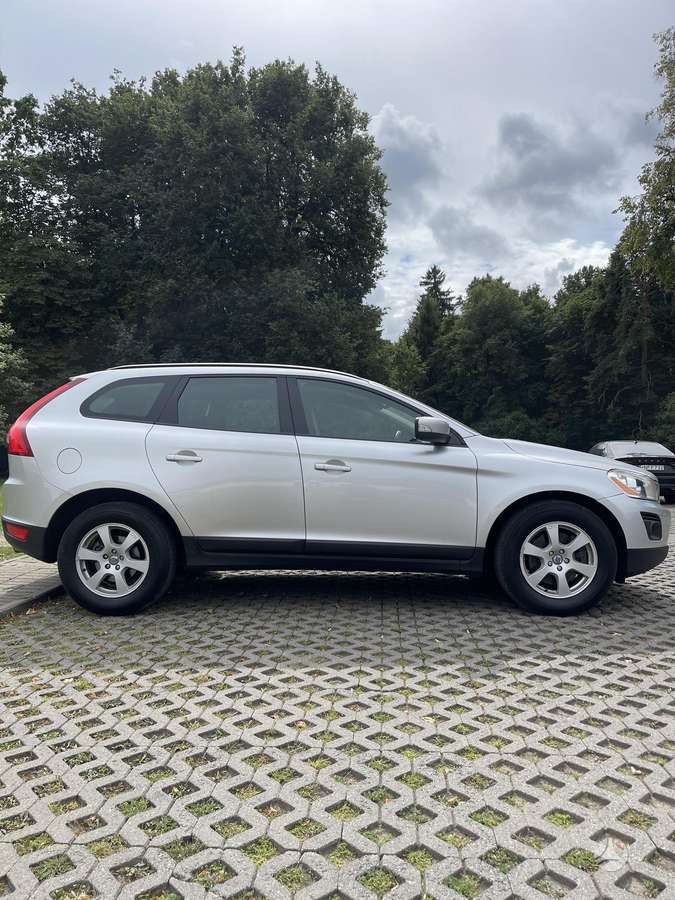 Volvo XC60 2010 — photo 10