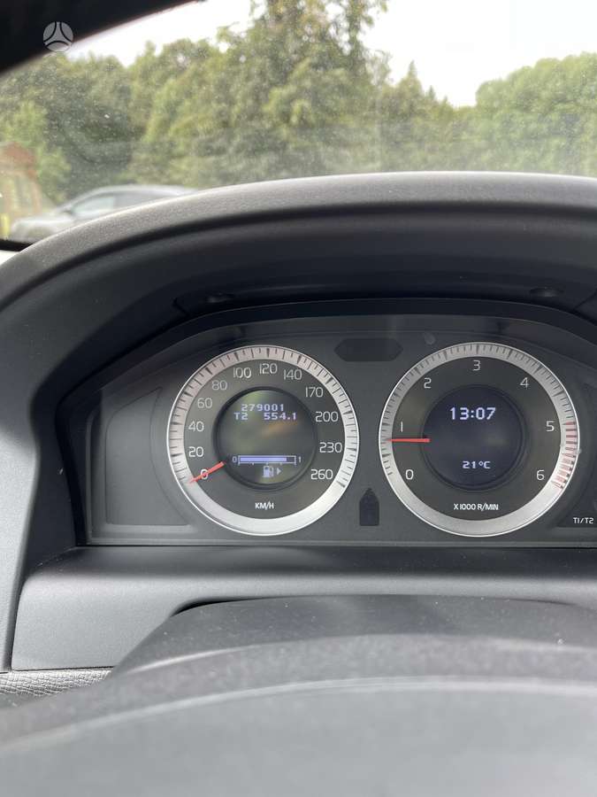 Volvo XC60 2010 — photo 15