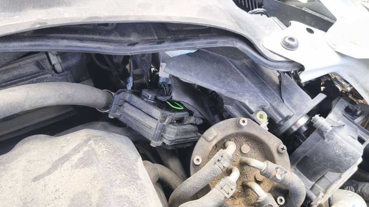 Skoda Superb 2013 — двигун 1968 cm³, 140 HP (103kW)