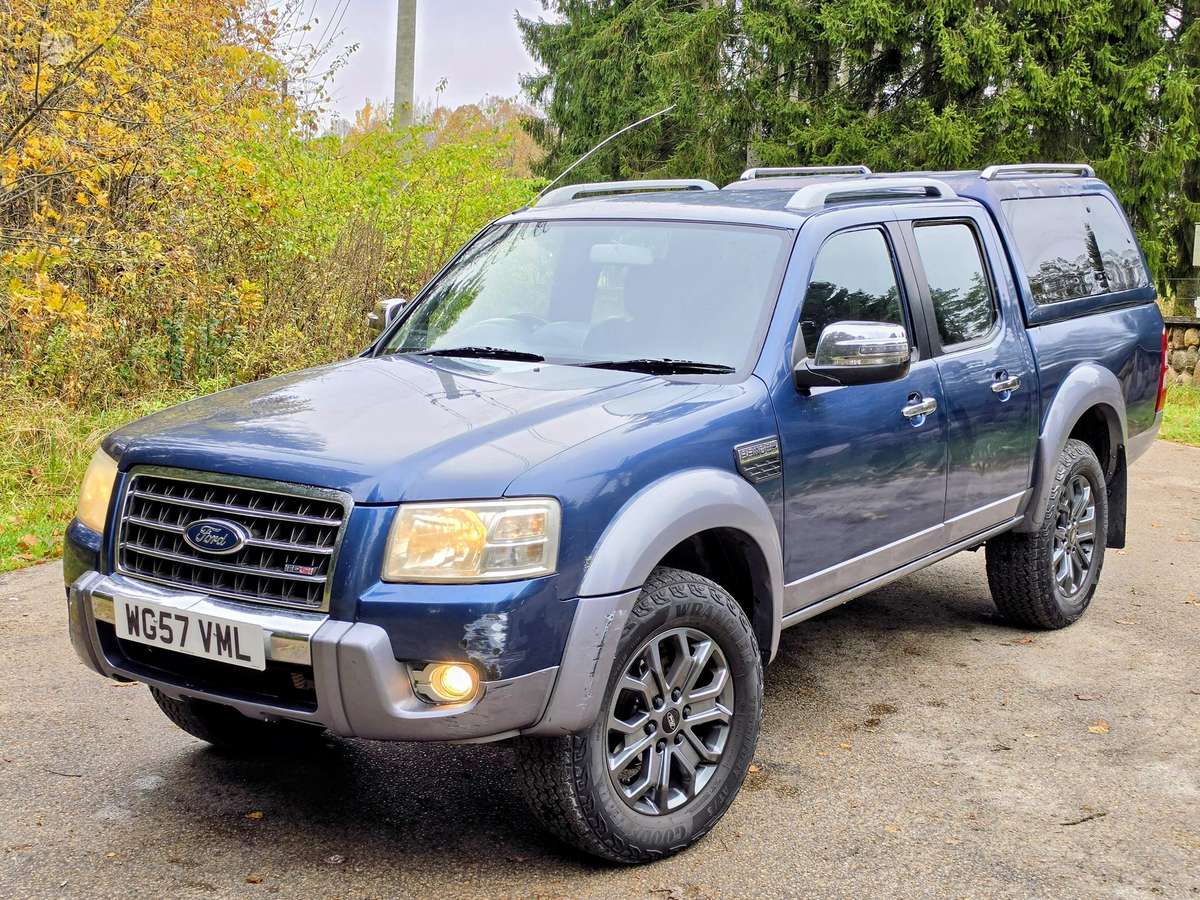 Ford Ranger 2008 — rear view