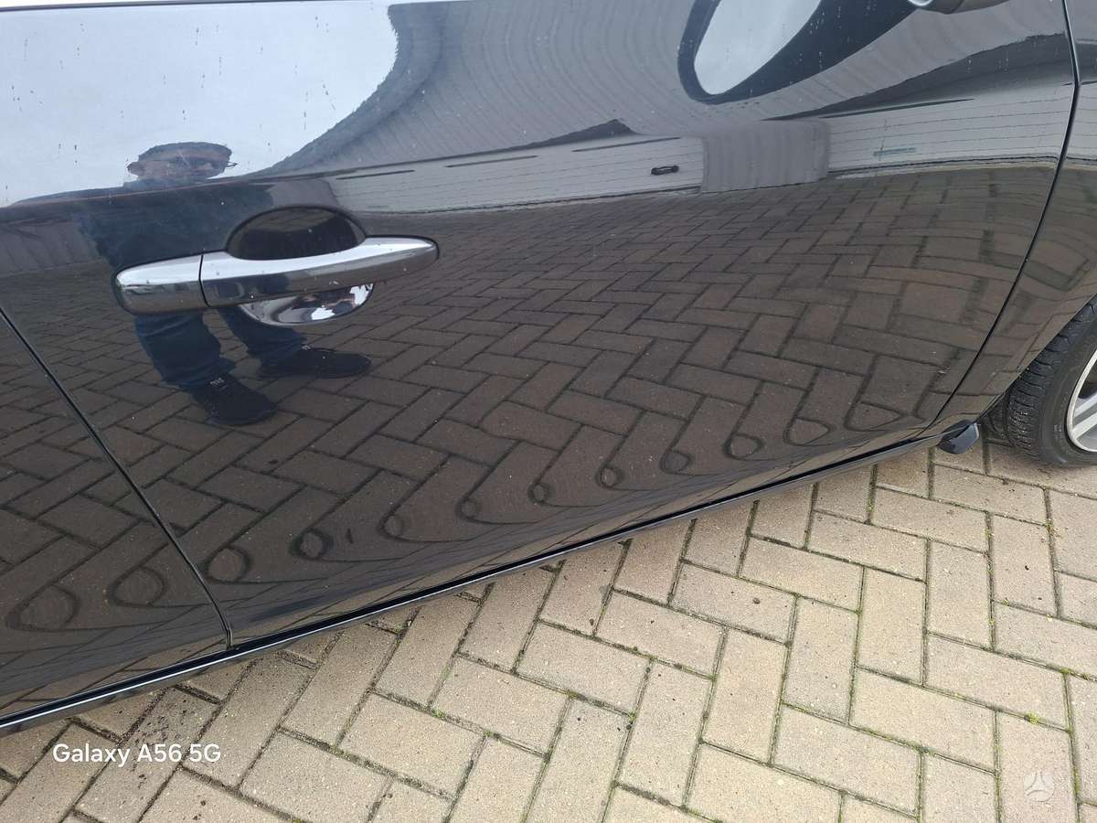 Volvo V60 2012 — photo 11
