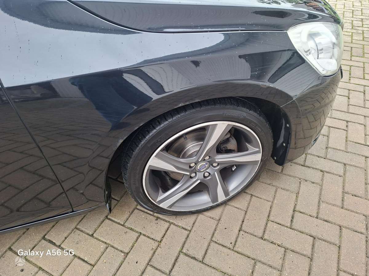 Volvo V60 2012 — photo 12