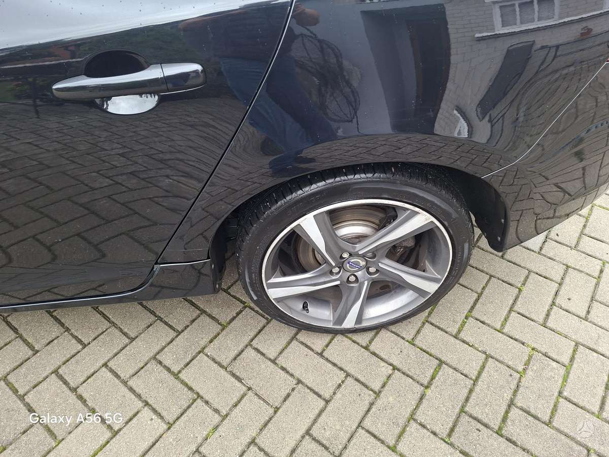 Volvo V60 2012 — photo 5
