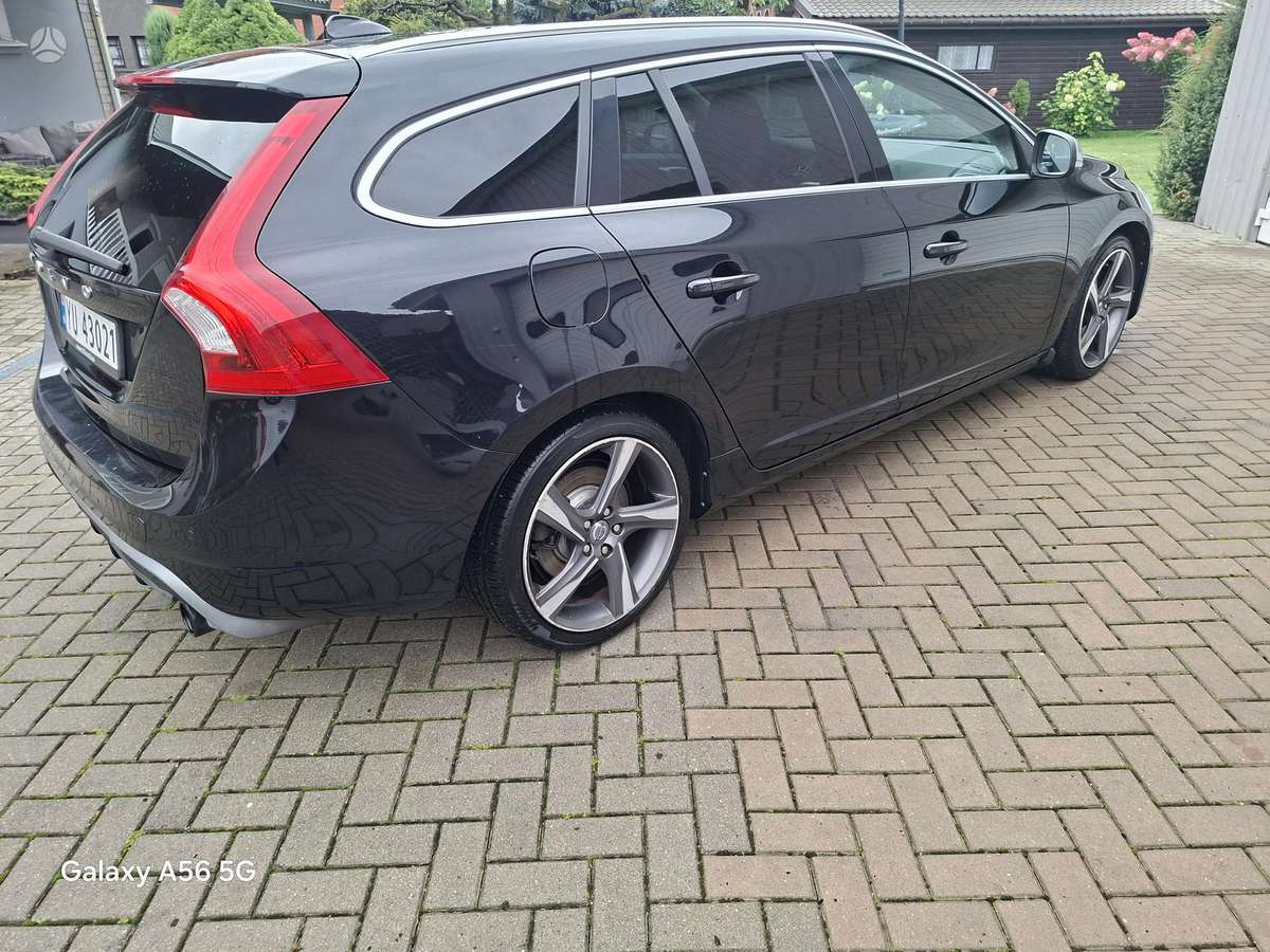 Volvo V60 2012 — photo 8