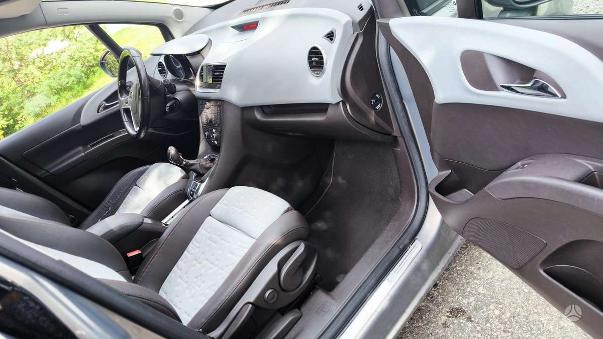 Opel Meriva 2010 — photo 15