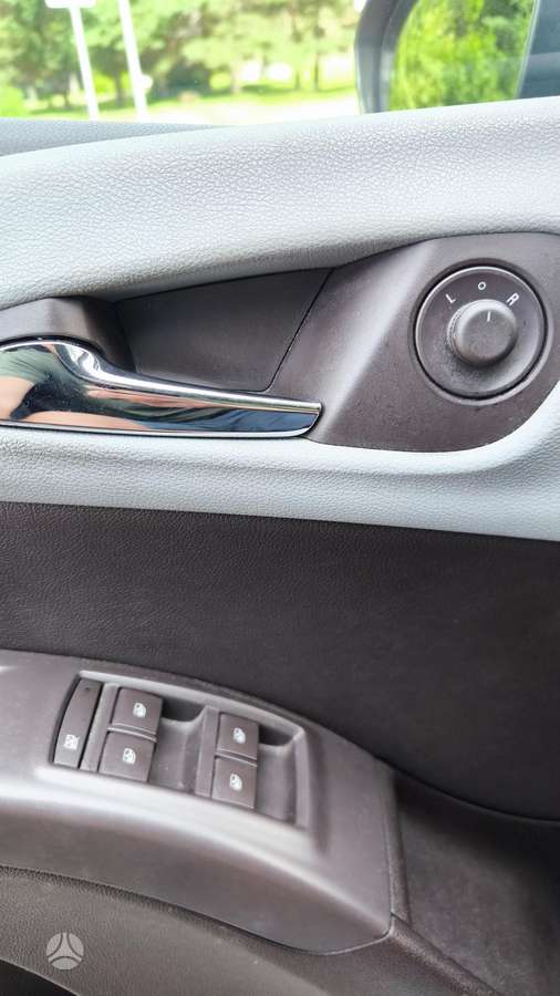 Opel Meriva 2010 — photo 19
