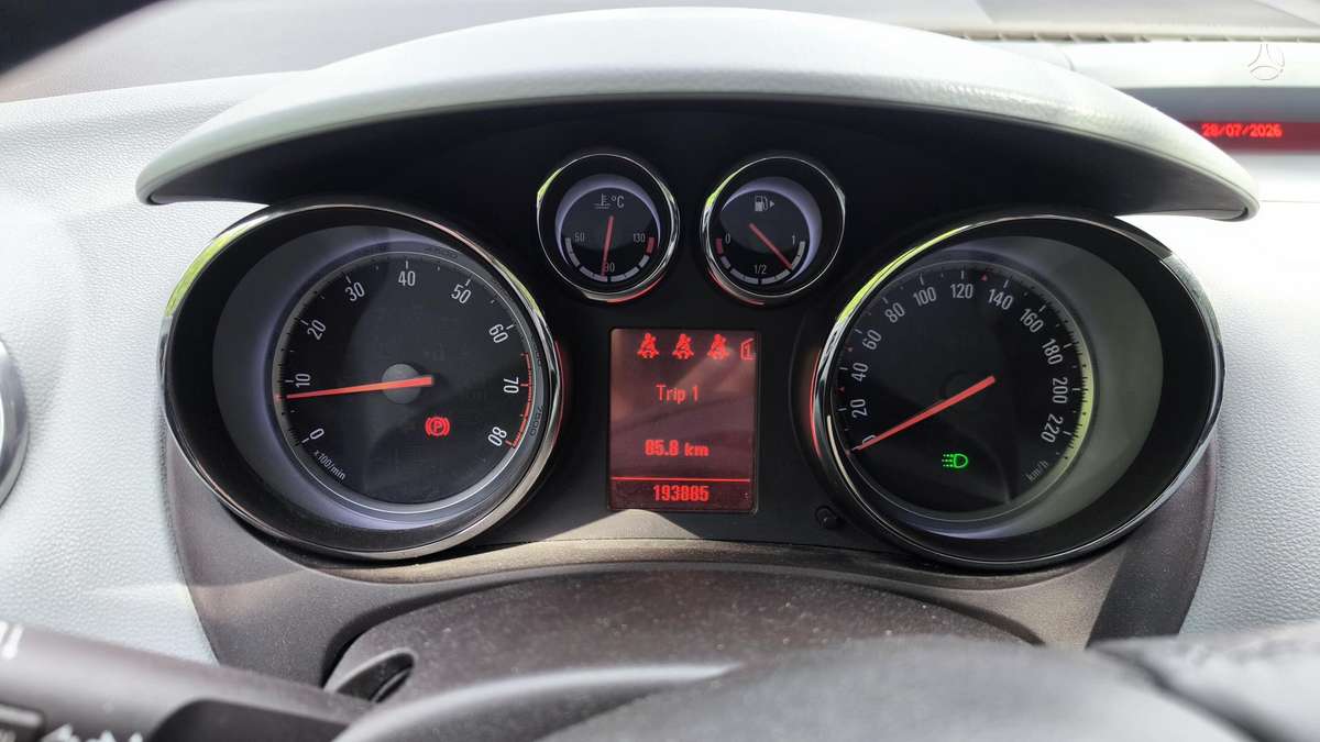 Opel Meriva 2010 — photo 22