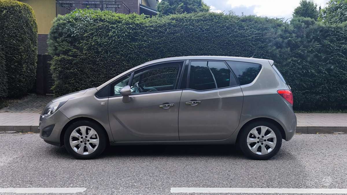 Opel Meriva 2010 — photo 5
