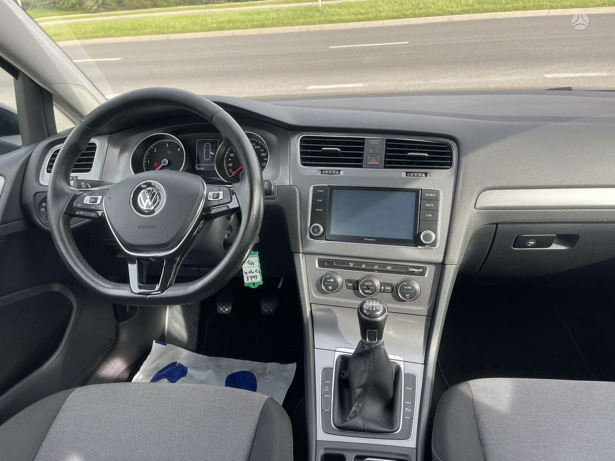 Volkswagen Golf 2015 — photo 26