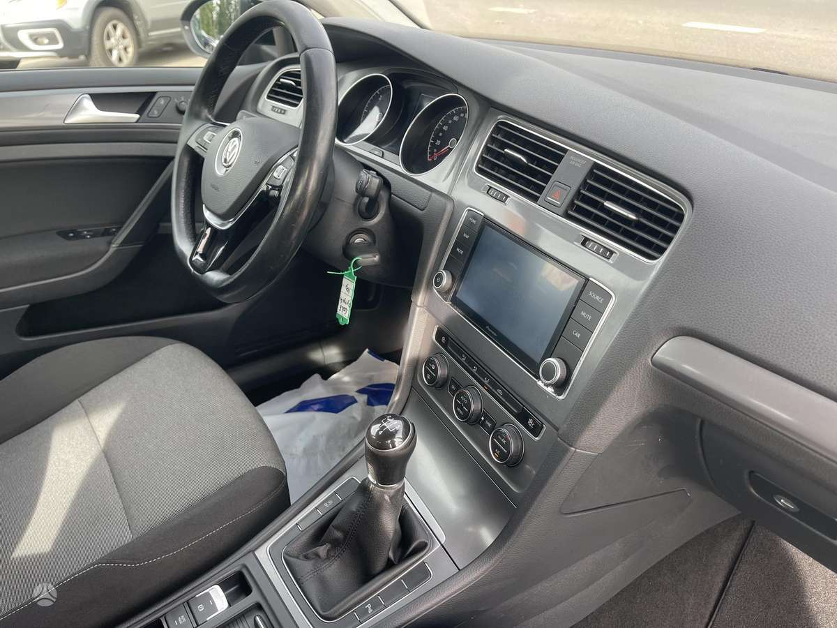 Volkswagen Golf 2015 — photo 29