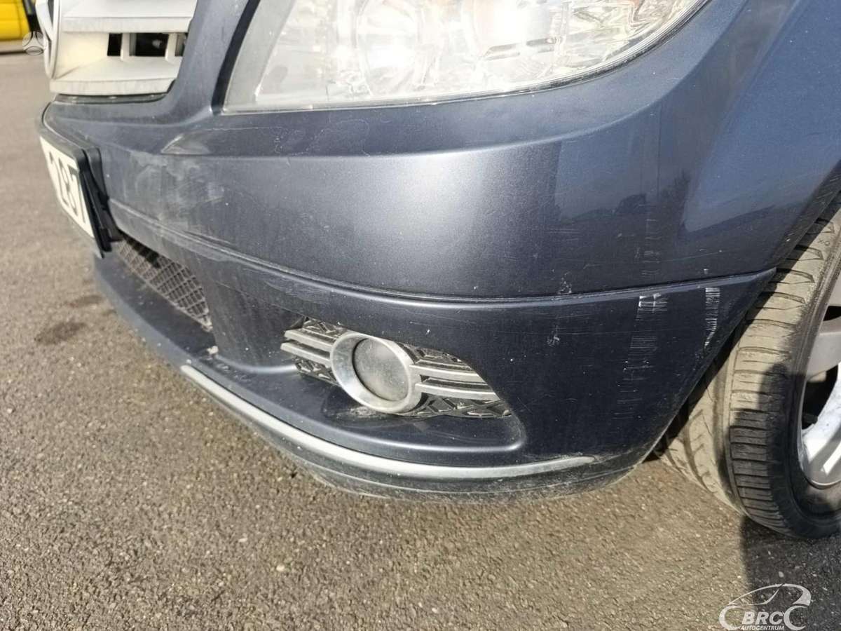 Mercedes-Benz C200 2008 — photo 21