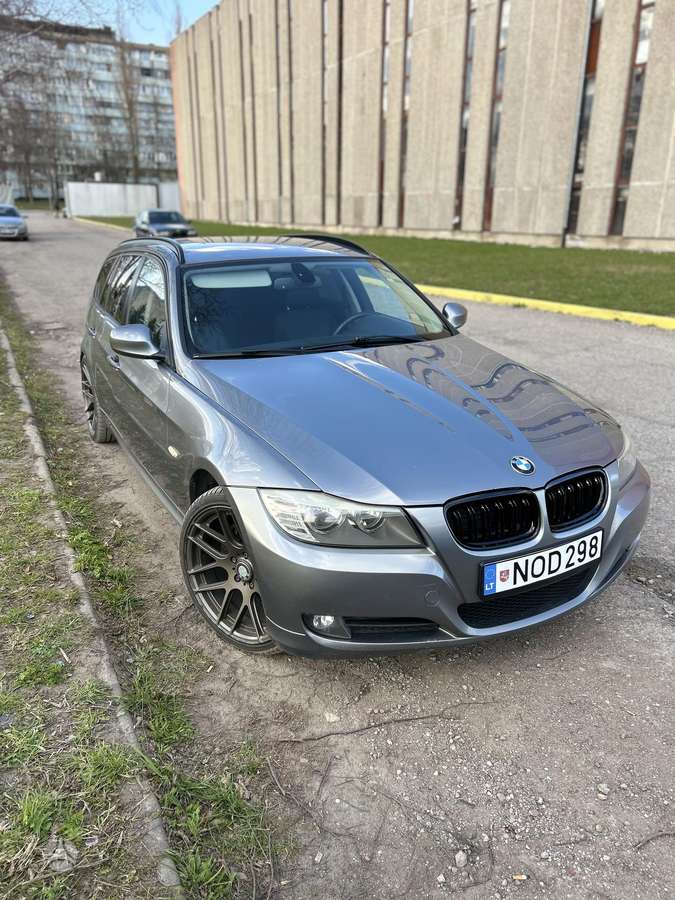 BMW 320, 2012