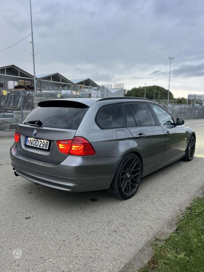 BMW 320 2012 — photo 7