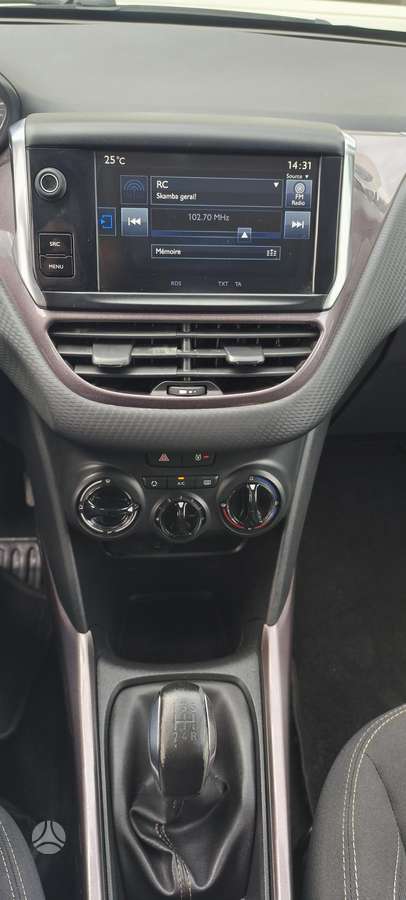 Peugeot 2008 2014 — photo 14